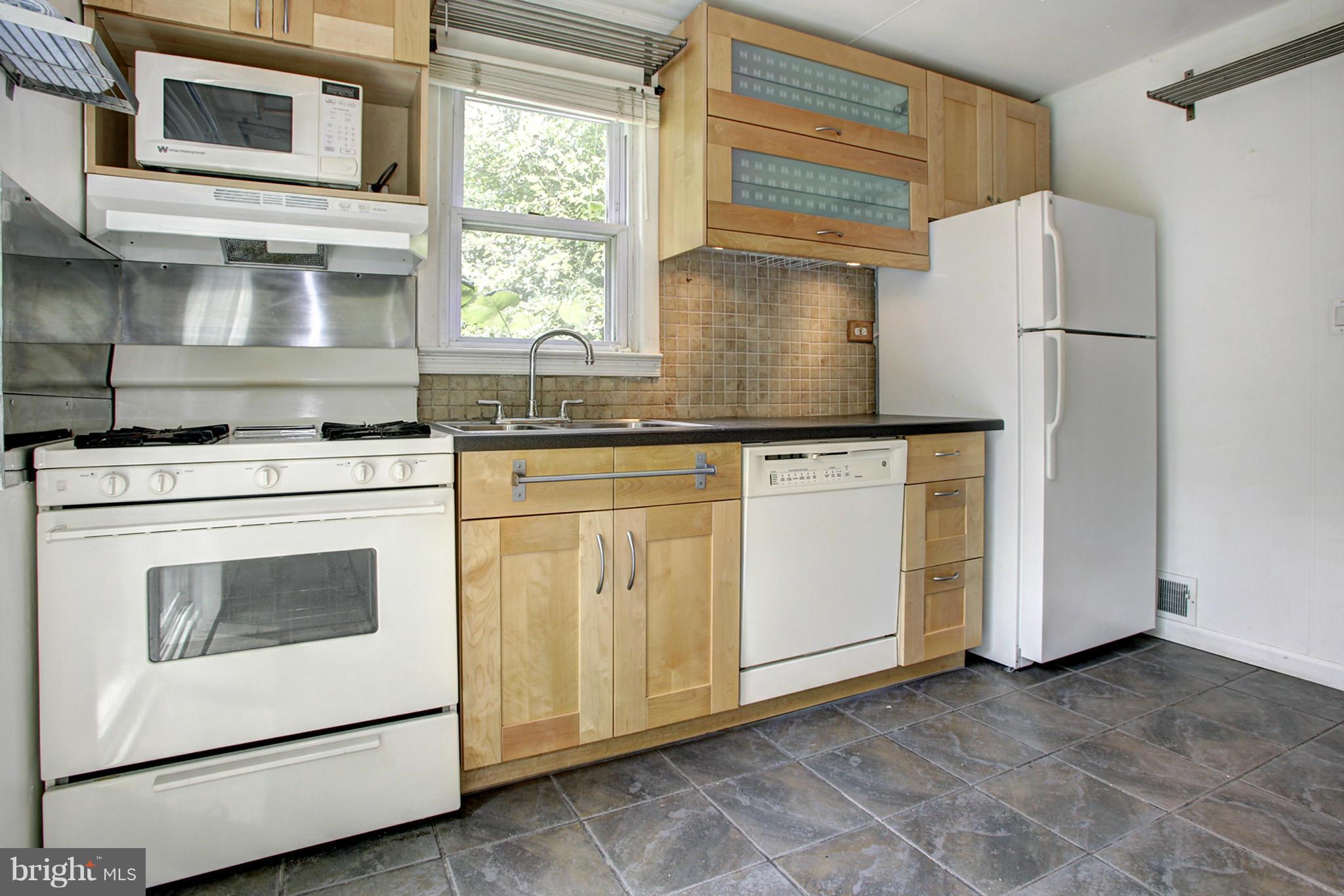 2502 Newton Street Silver Spring, MD 20902 - Photo 6 of 28 Kitchen
