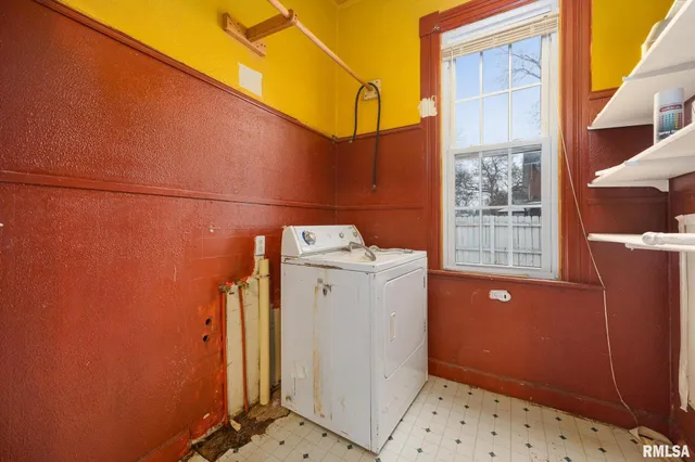 $57,500 | 318 Washington Street, Pekin, IL 61554