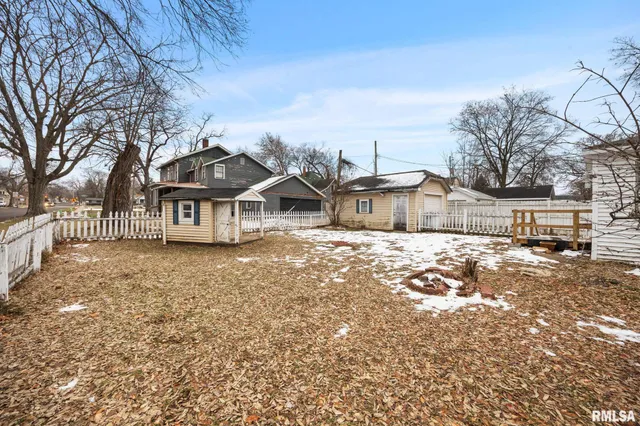 $57,500 | 318 Washington Street, Pekin, IL 61554