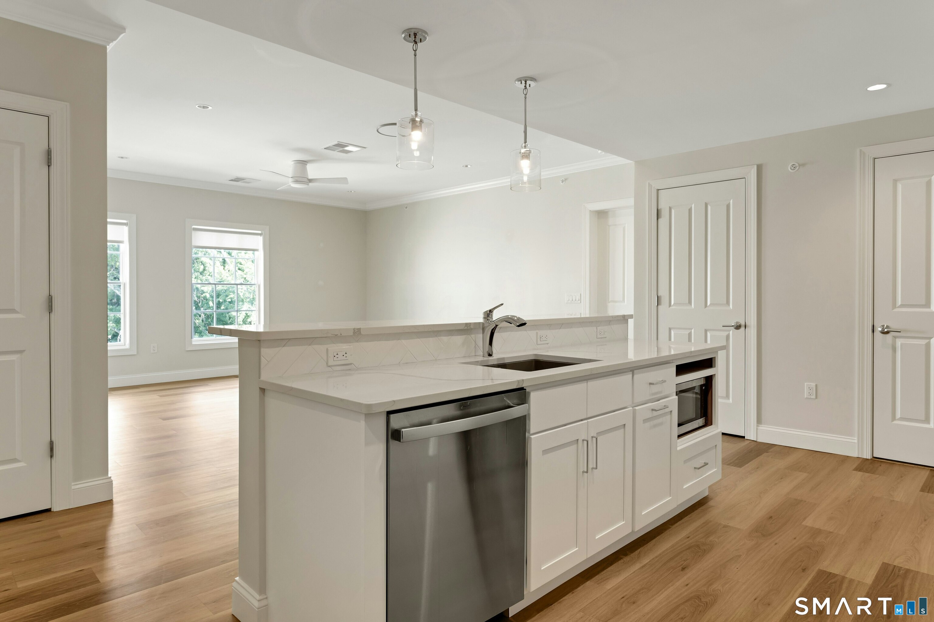 440 Heights Road, Unit 305 Darien, CT 06820 - Photo 2 of 16 Gallery Image 2