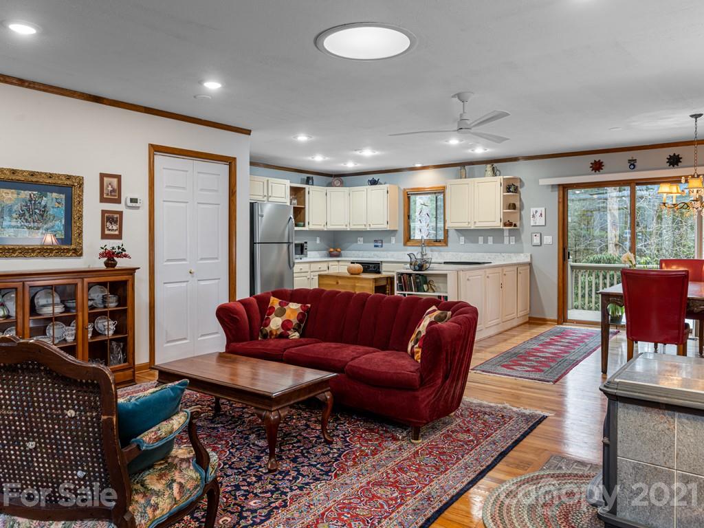 154 Joe Jenkins Road Fairview, NC 28730 - Photo 11 of 33 Gallery Image 11