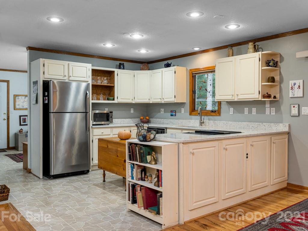 154 Joe Jenkins Road Fairview, NC 28730 - Photo 13 of 33 Gallery Image 13