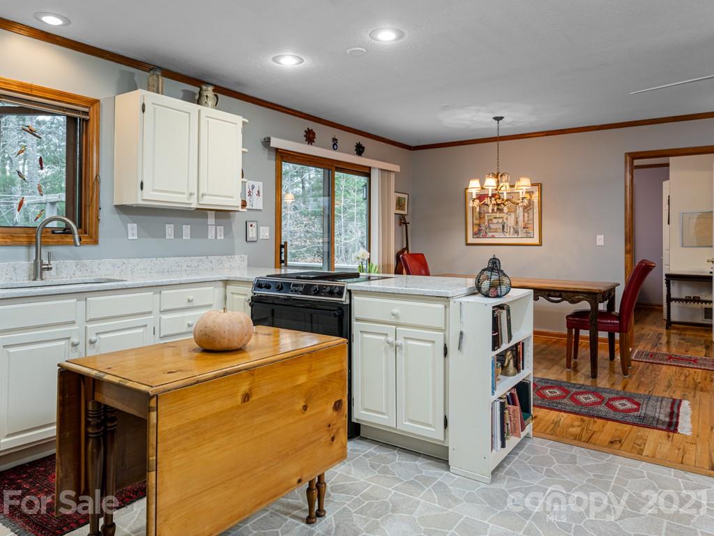 154 Joe Jenkins Road Fairview, NC 28730 - Photo 15 of 33 Gallery Image 15