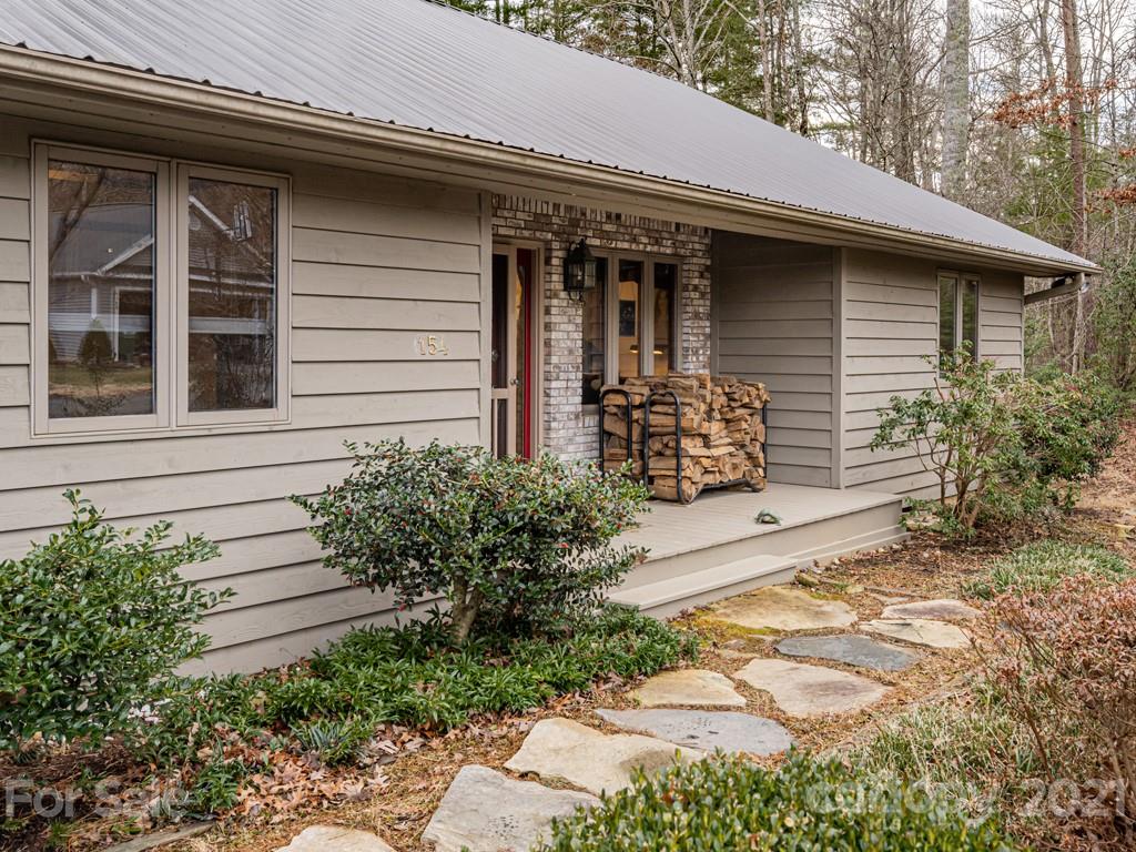 154 Joe Jenkins Road Fairview, NC 28730 - Photo 3 of 33 Gallery Image 3