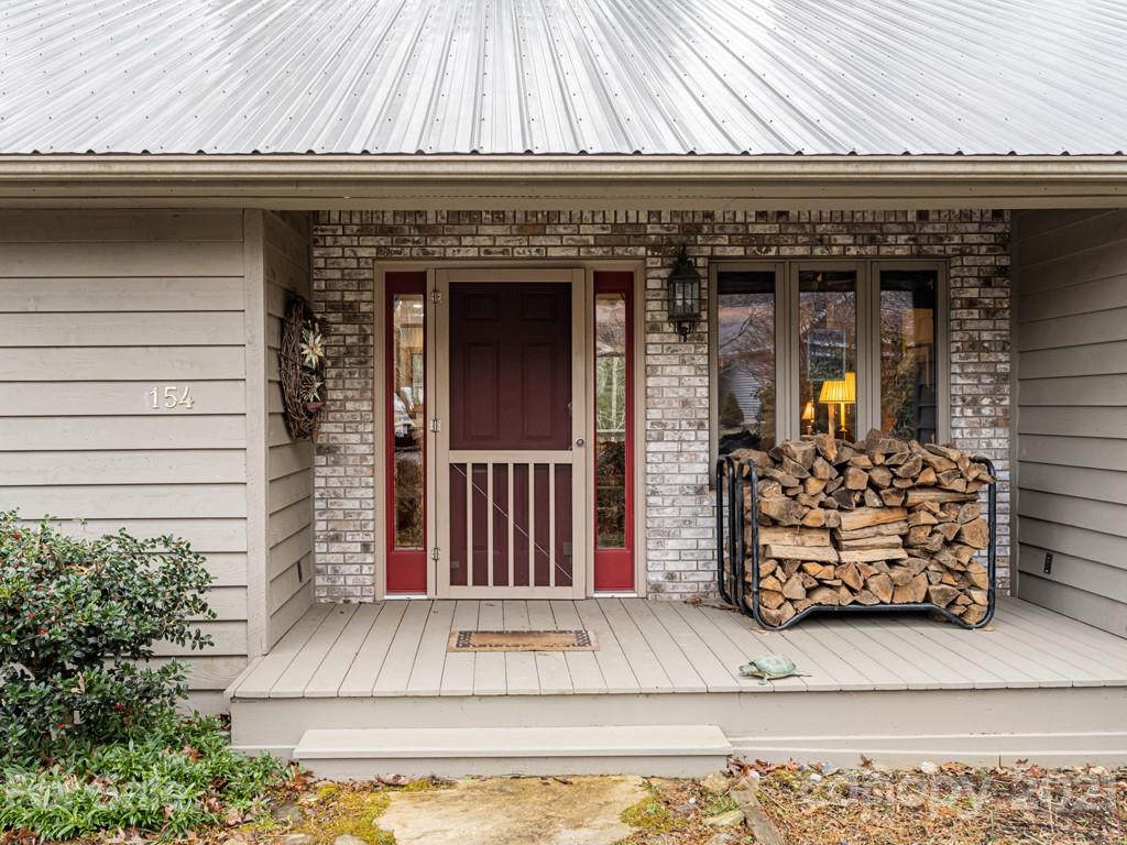 154 Joe Jenkins Road Fairview, NC 28730 - Photo 4 of 33 Gallery Image 4