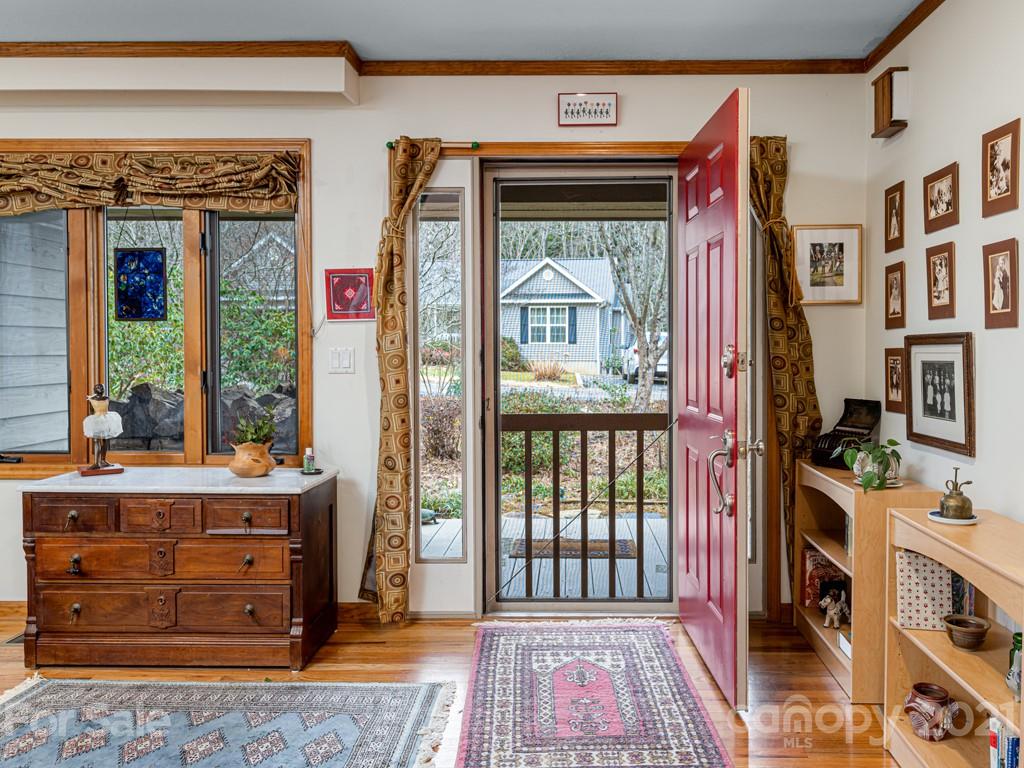 154 Joe Jenkins Road Fairview, NC 28730 - Photo 5 of 33 Gallery Image 5