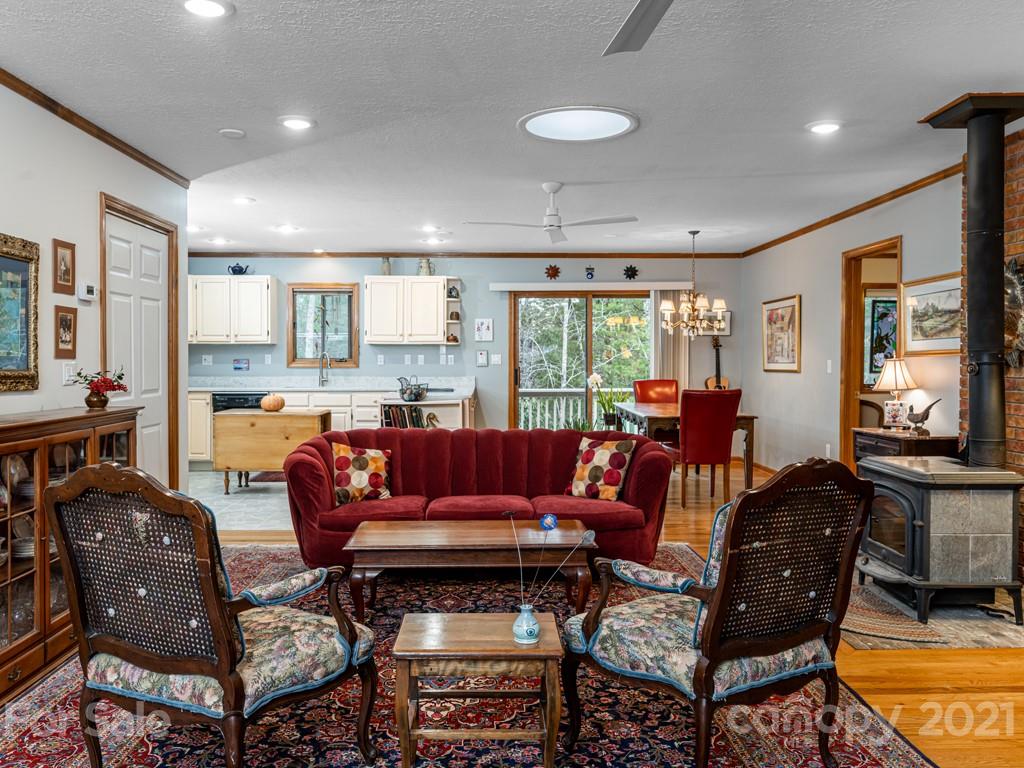 154 Joe Jenkins Road Fairview, NC 28730 - Photo 7 of 33 Gallery Image 7