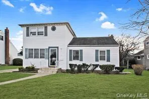 $5,300 | 23 Jamaica Avenue, Plainview, NY 11803