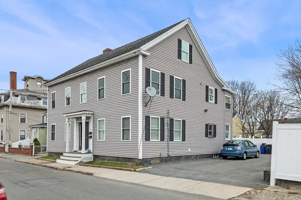 $3,600 | 14 Holten Street, Unit 2, Peabody, MA 01960