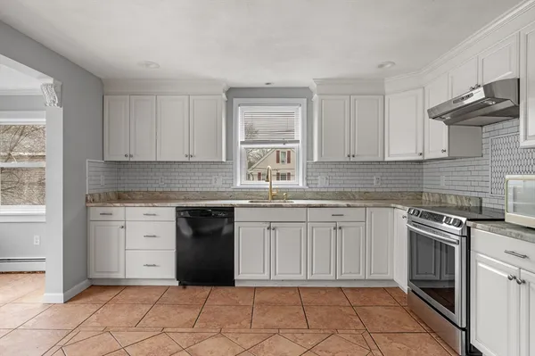 $3,600 | 14 Holten Street, Unit 2, Peabody, MA 01960