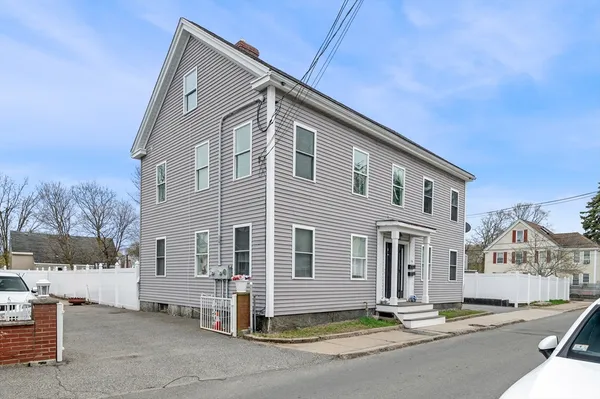 $3,600 | 14 Holten Street, Unit 2, Peabody, MA 01960