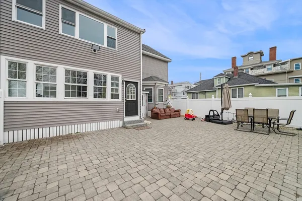 $3,600 | 14 Holten Street, Unit 2, Peabody, MA 01960