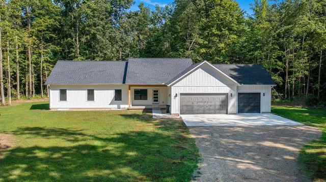 $587,500 | 3981 112th Avenue, Allegan, MI 49010