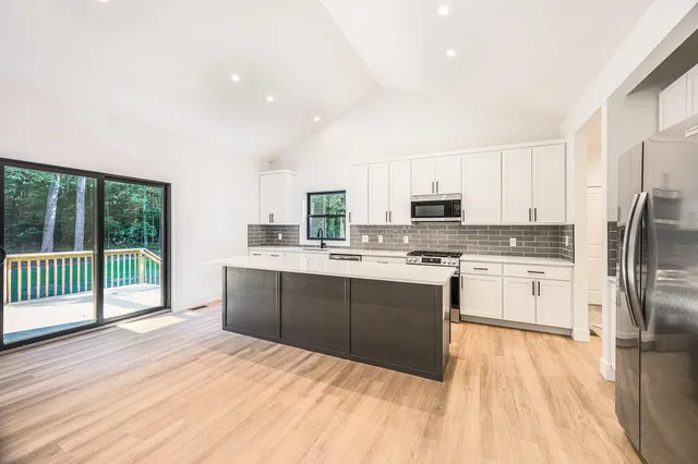 $587,500 | 3981 112th Avenue, Allegan, MI 49010