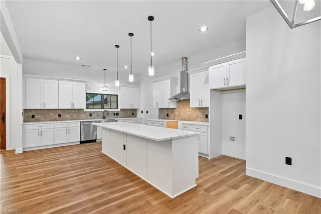 $725,000 | 2337 Willow Bend Drive, Kernersville, NC 27284