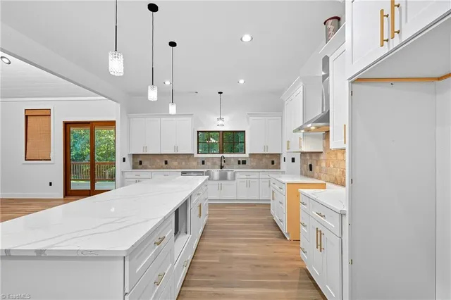 $725,000 | 2337 Willow Bend Drive, Kernersville, NC 27284