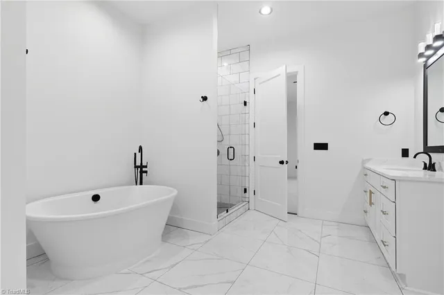 $725,000 | 2337 Willow Bend Drive, Kernersville, NC 27284