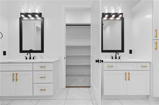 $725,000 | 2337 Willow Bend Drive, Kernersville, NC 27284