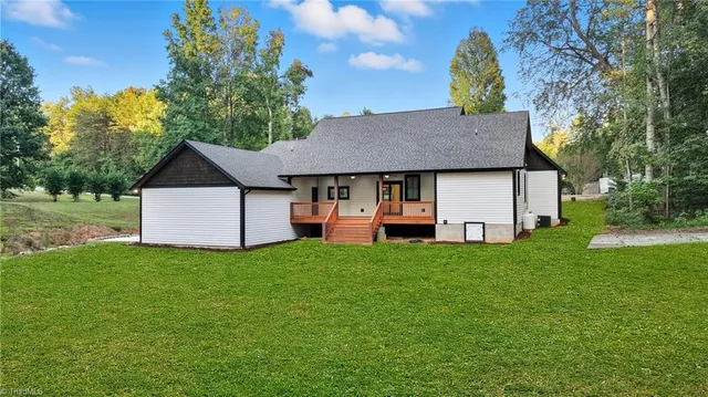 $725,000 | 2337 Willow Bend Drive, Kernersville, NC 27284