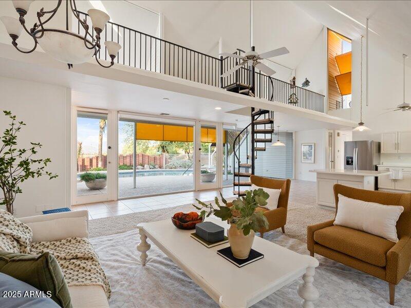 2648 N Ridge Mesa, AZ 85203 - Photo 13 of 38 13-Living Room