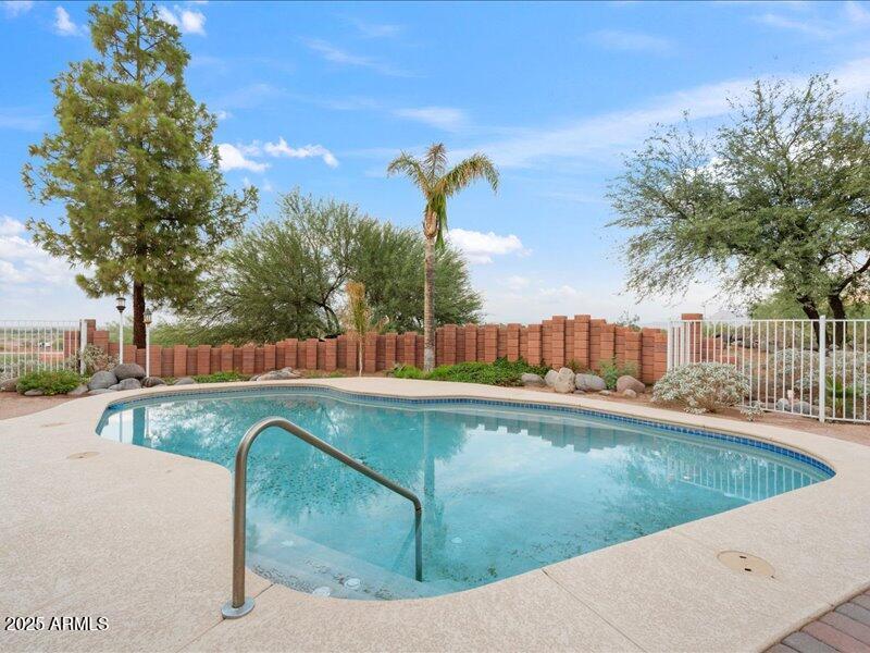 2648 N Ridge Mesa, AZ 85203 - Photo 30 of 38 30-Pool Area