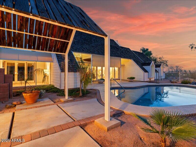 2648 N Ridge Mesa, AZ 85203 - Photo 33 of 38 33-Twilight