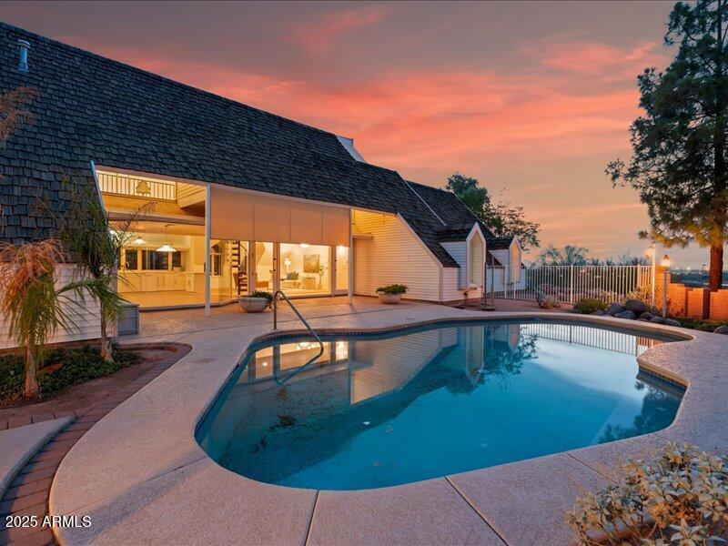 2648 N Ridge Mesa, AZ 85203 - Photo 35 of 38 35-Twilight