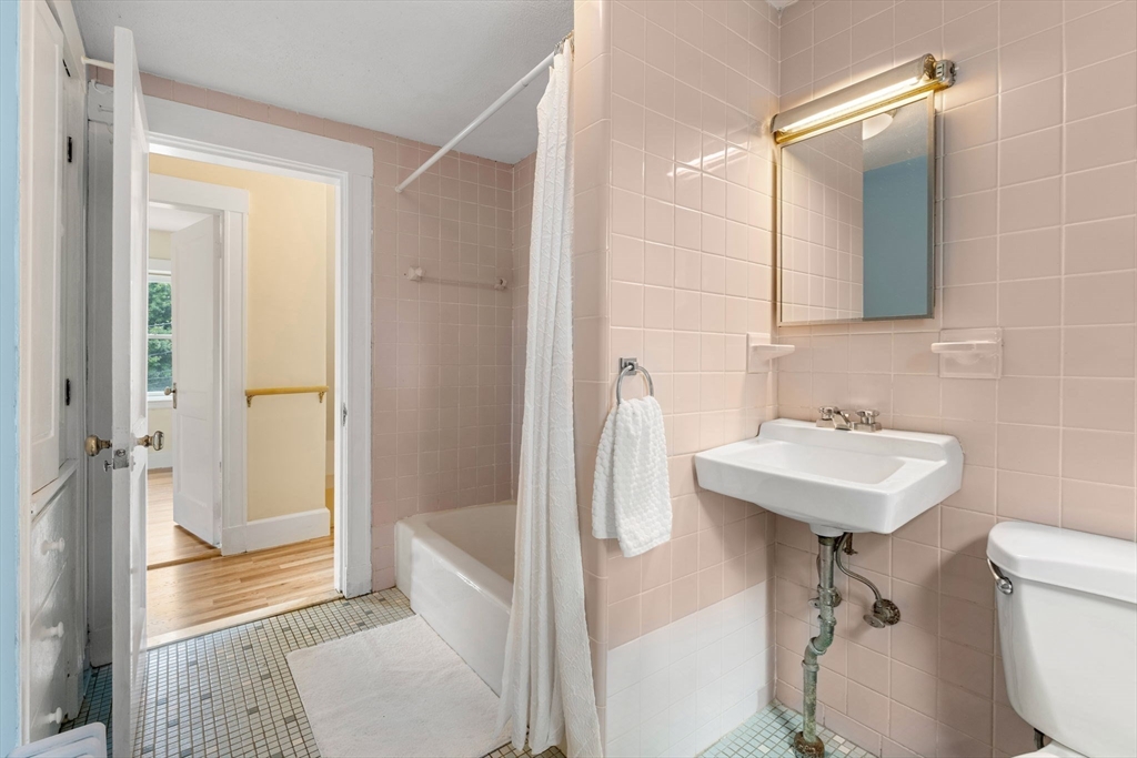 27 Governor Road Arlington, MA 02474 - Photo 18 of 19 Gallery Image 18