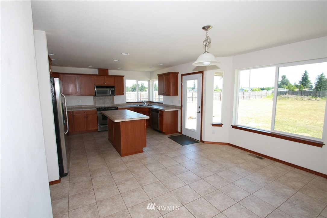 18040 Joseph Drive Southwest Rochester, WA 98579 - Photo 4 of 17 Gallery Image 4