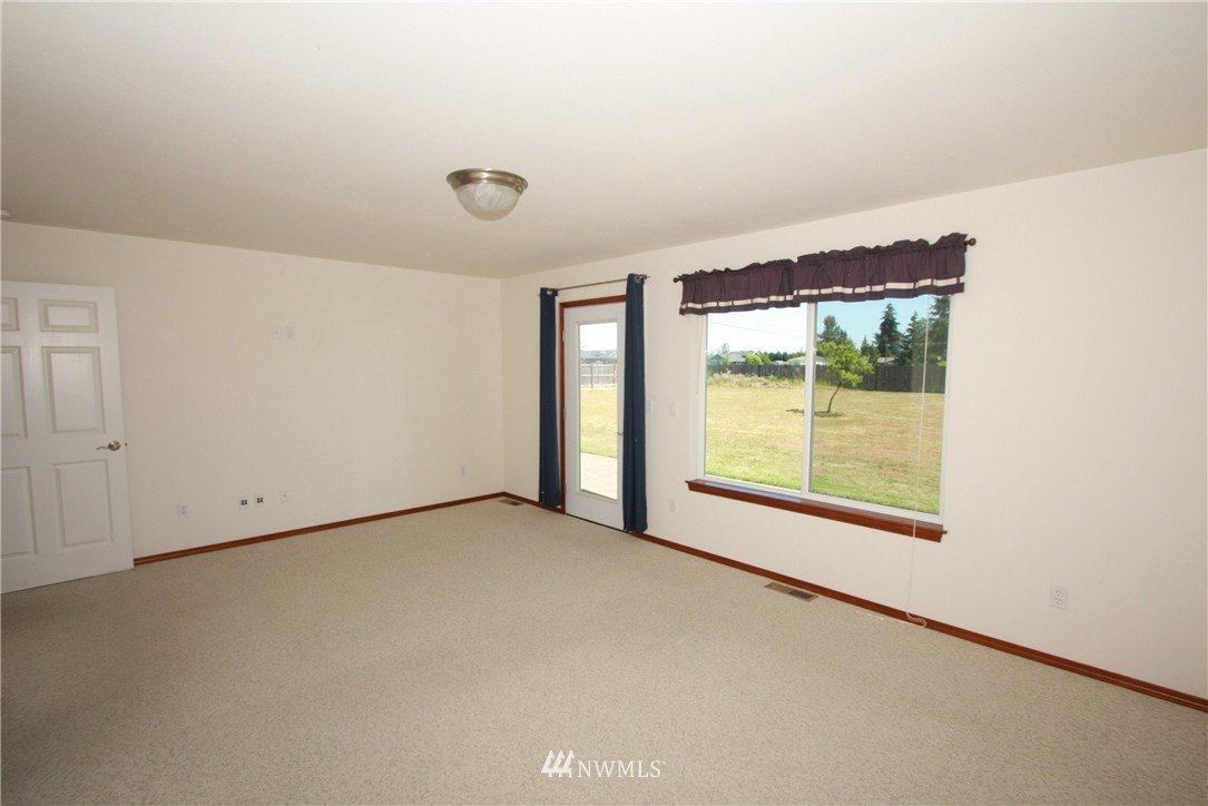 18040 Joseph Drive Southwest Rochester, WA 98579 - Photo 10 of 17 Gallery Image 10