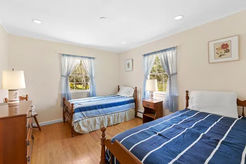 29 Harry's Lane, Sag Harbor, NY 11963