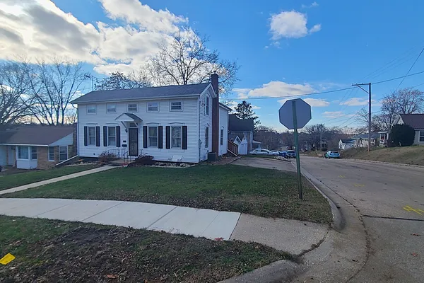 $139,900 | 603 South Dixon Avenue, Dixon, IL 61021