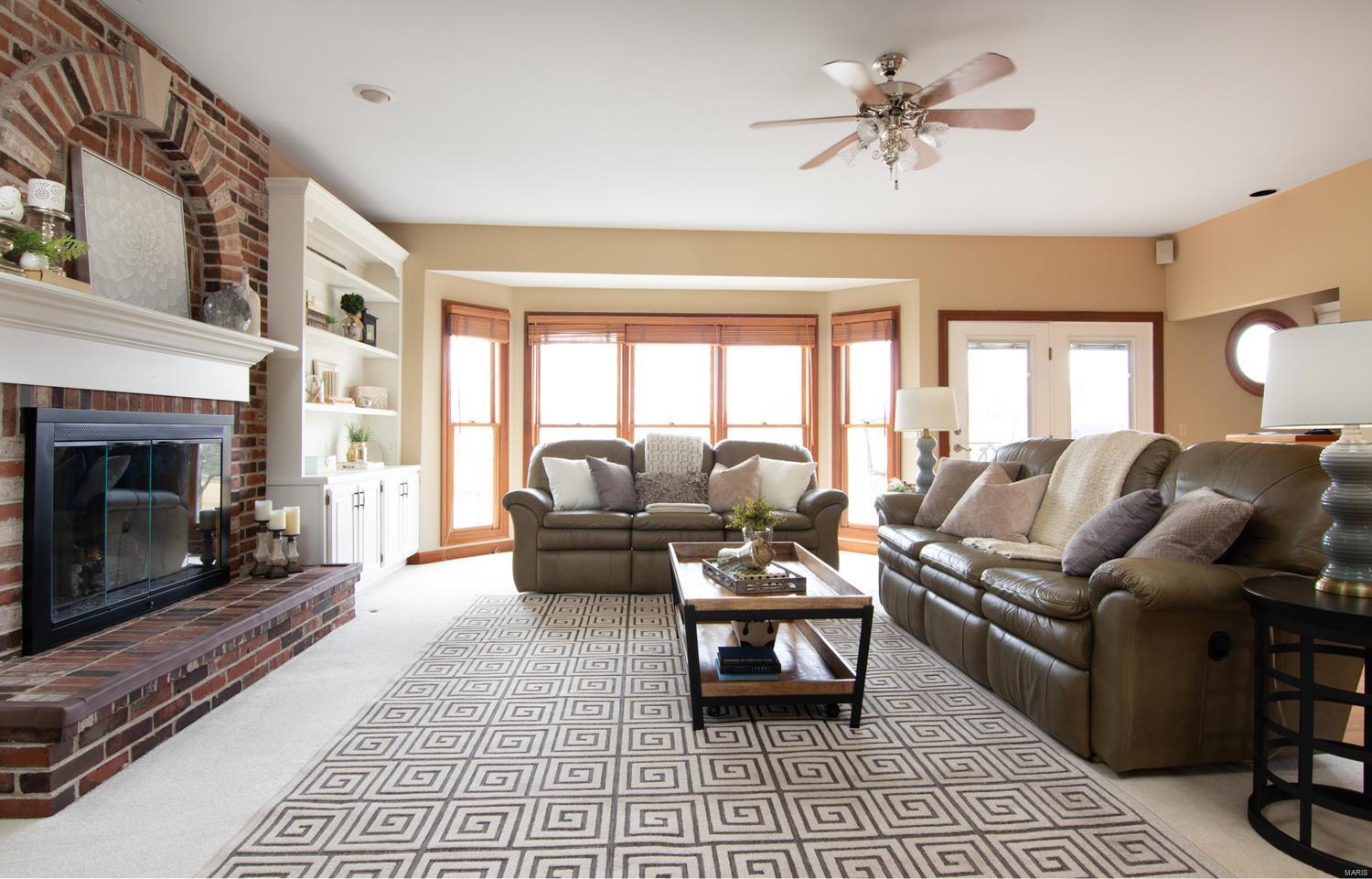 78 Gillette Field Close Weldon Spring, MO 63304 - Photo 8 of 43 Gallery Image 8
