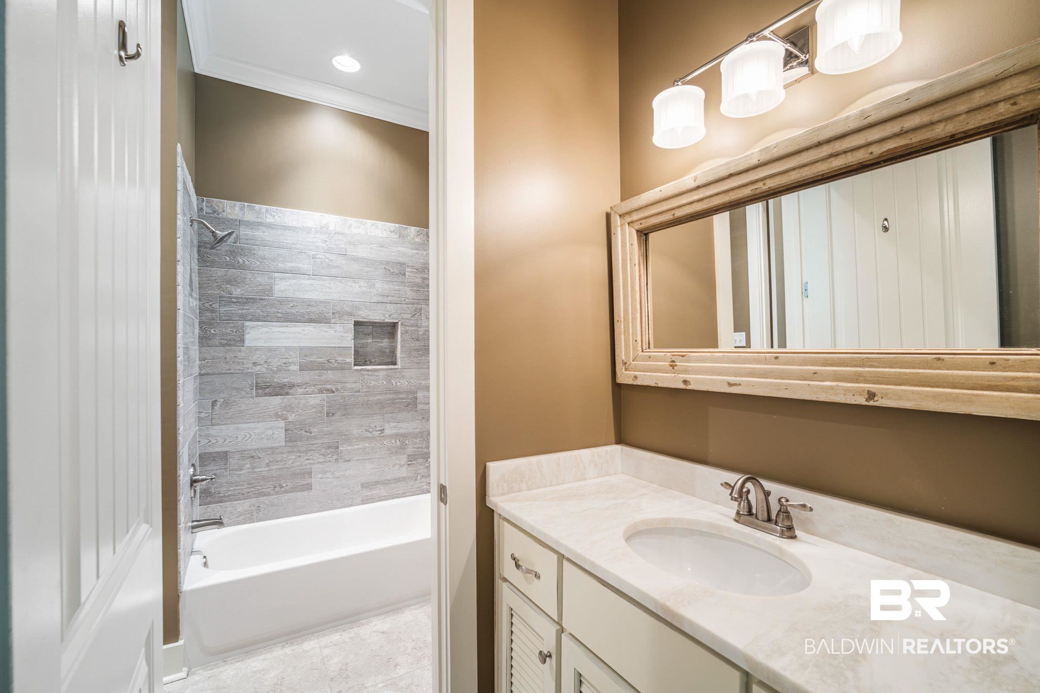 910 Main Street Daphne, AL 36526 - Photo 20 of 36