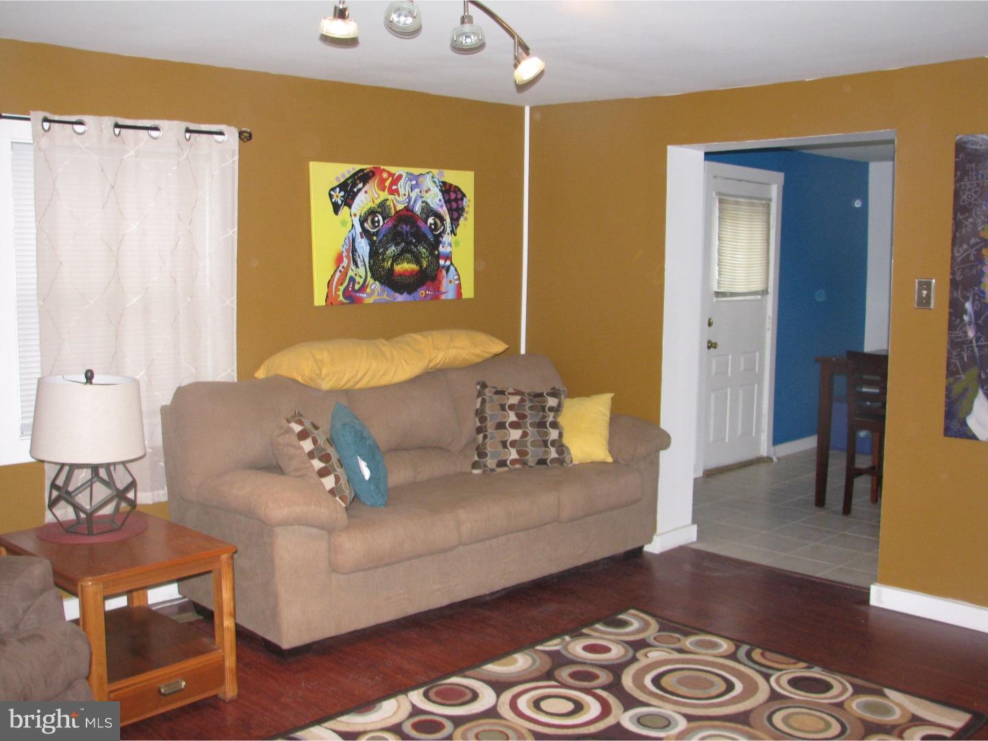 1000 Rodman Road Wilmington, DE 19805 - Photo 3 of 19 Living Room