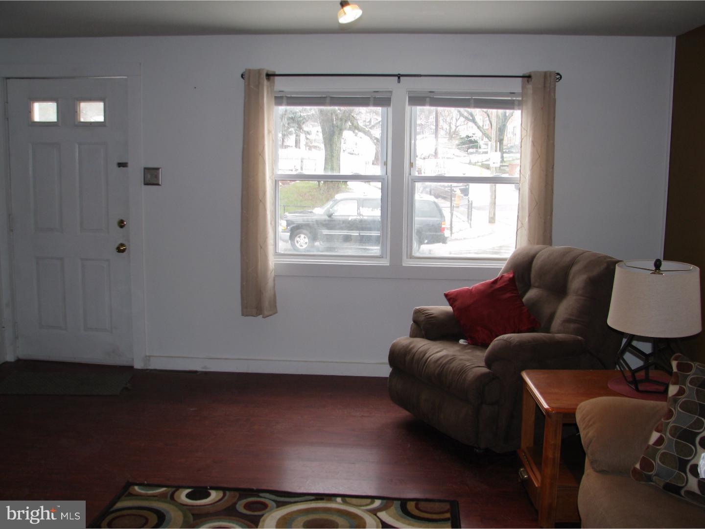 1000 Rodman Road Wilmington, DE 19805 - Photo 4 of 19 Living Room