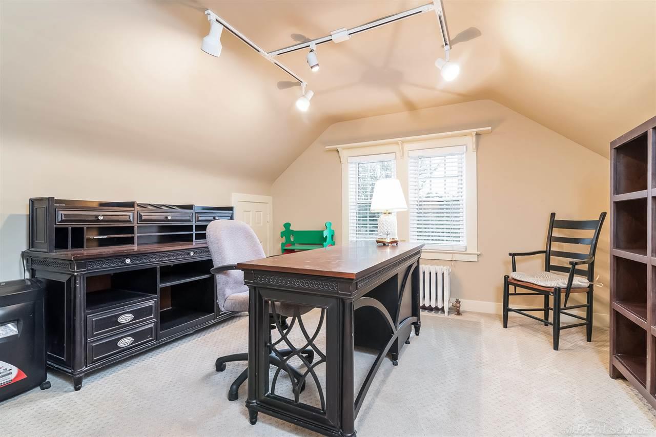 621 South Oxford Road Grosse Pointe Woods, MI 48236 - Photo 38 of 57
