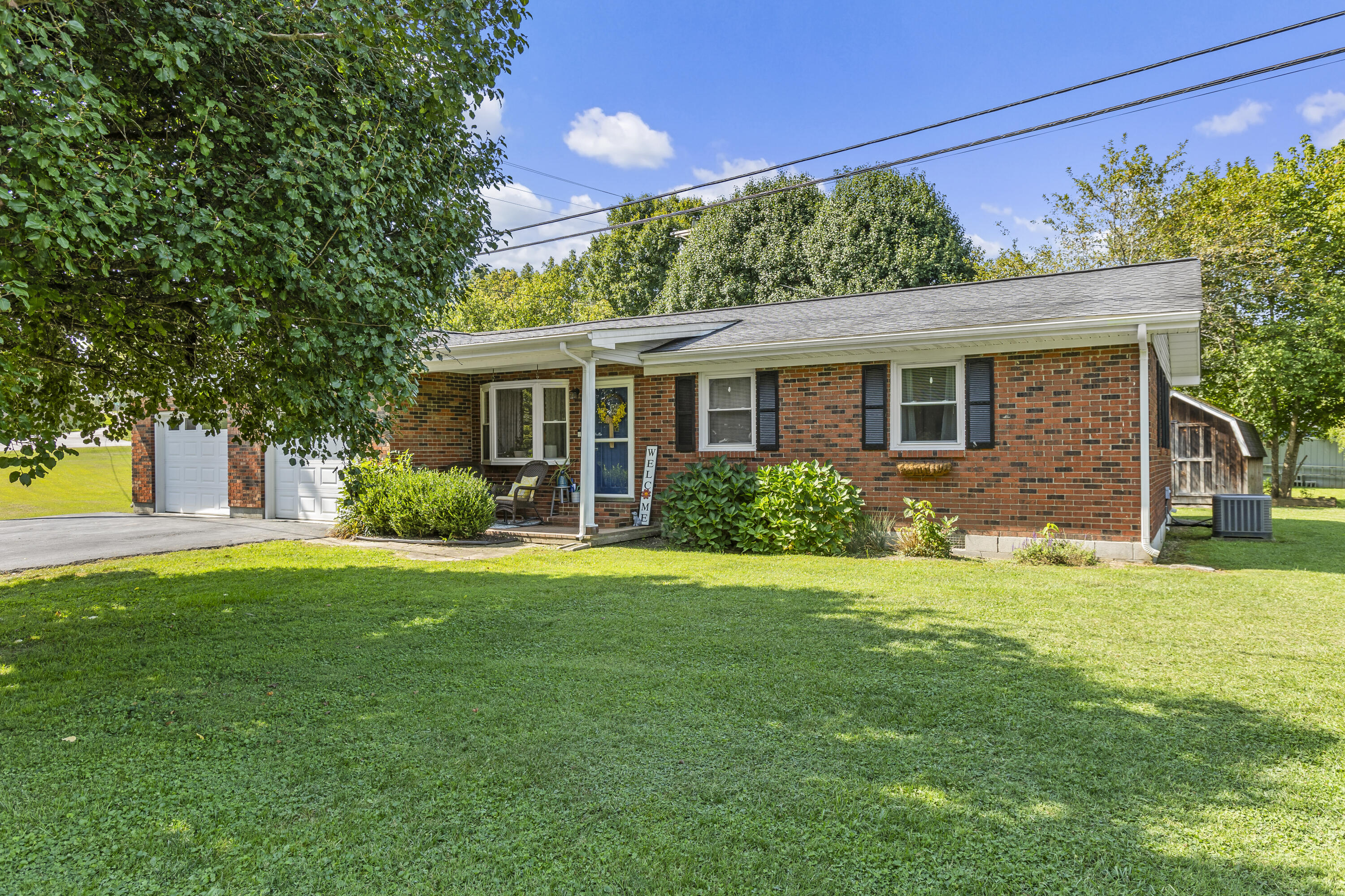 138 Sandy Ridge Road Campton, KY 41301 - Photo 2 of 37 I82A9852