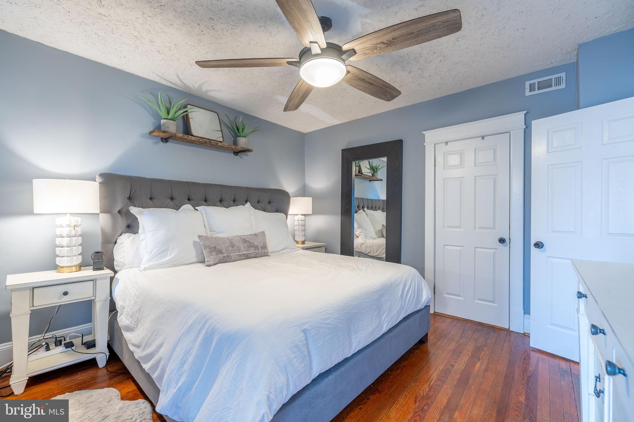 422 17th Street Southeast Washington, DC 20003 - Photo 22 of 59 Primary Bedroom