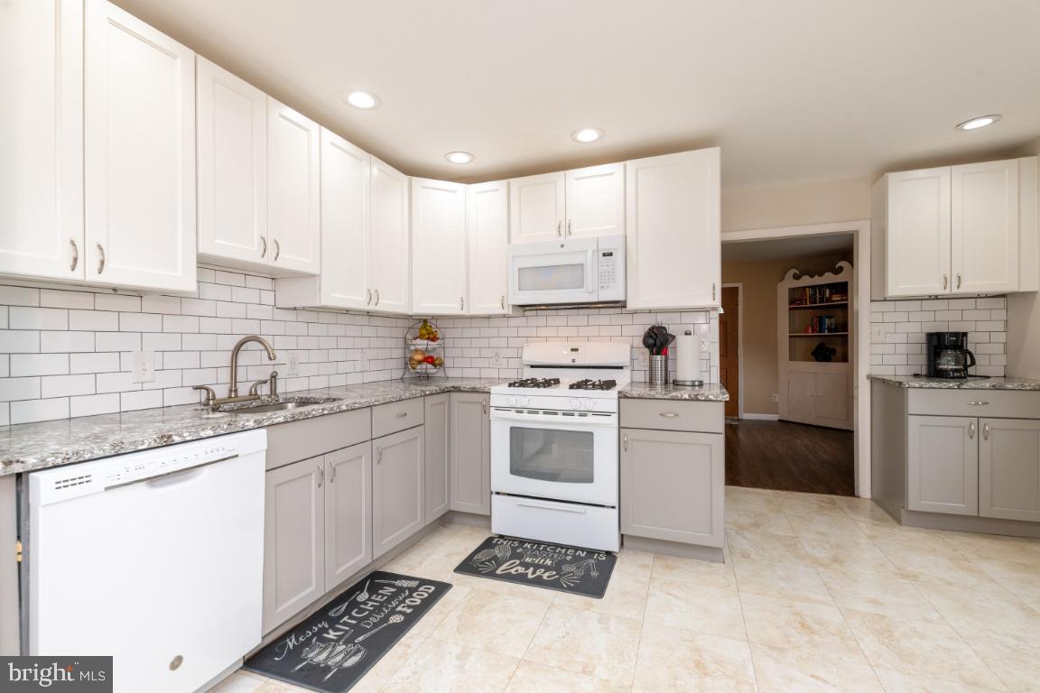 8213 Northview Road Baltimore, MD 21222 - Photo 11 of 31
