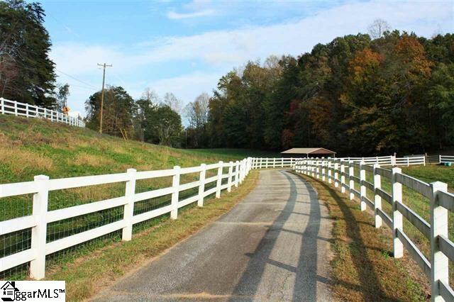 330 Bates Crossing Road Travelers Rest, SC 29690 - Photo 3 of 36