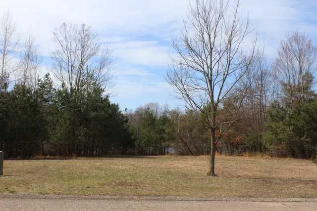 $35,000 | 43278 Whispering Pines Path, Unit 9, Coloma, MI 49038