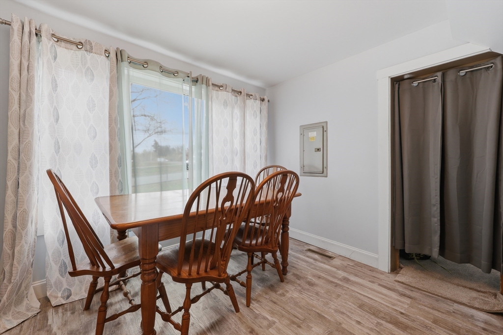 8 Stones Corner Road Berlin, MA 01503 - Photo 9 of 33
