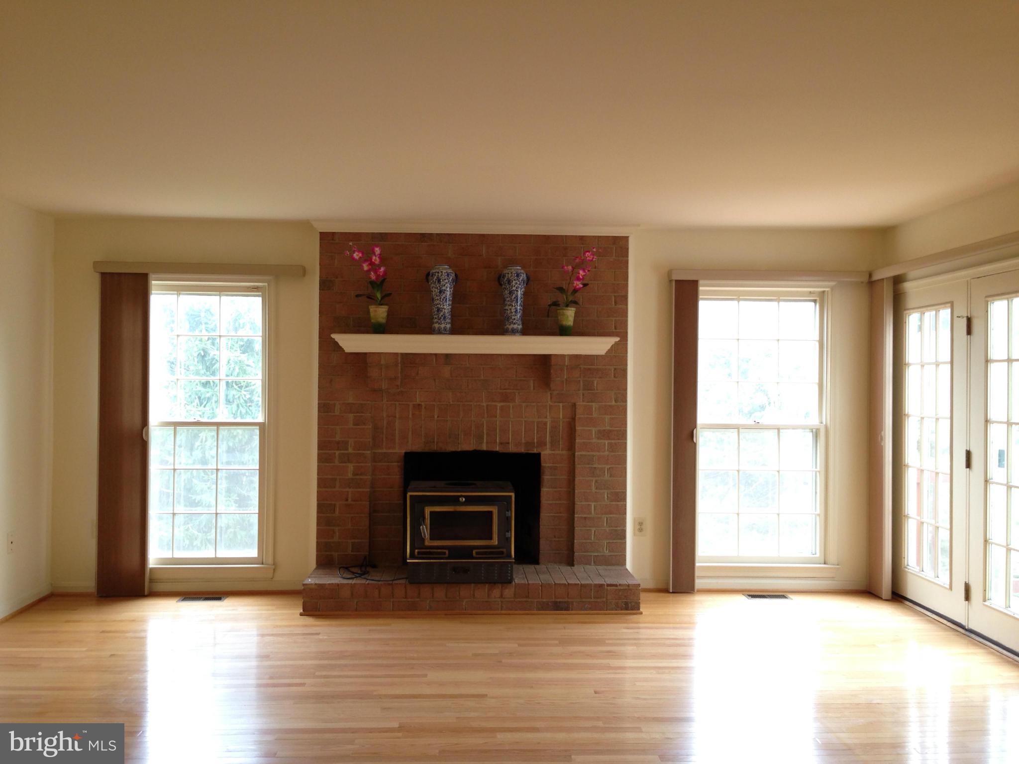 1422 Atwood Road Silver Spring, MD 20906 - Photo 8 of 27 Family Room