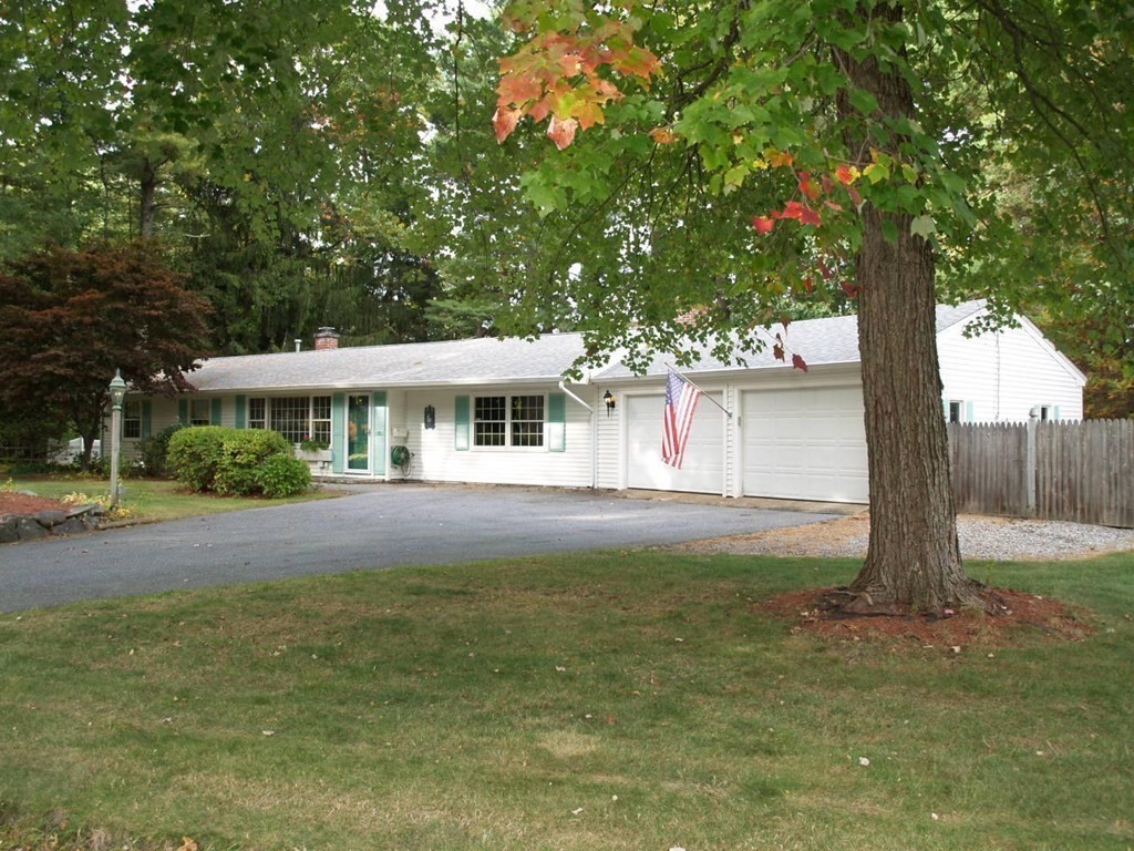 15 Clarissa Road Chelmsford, MA 01824 - Photo 19 of 22 a front view of a house with garden