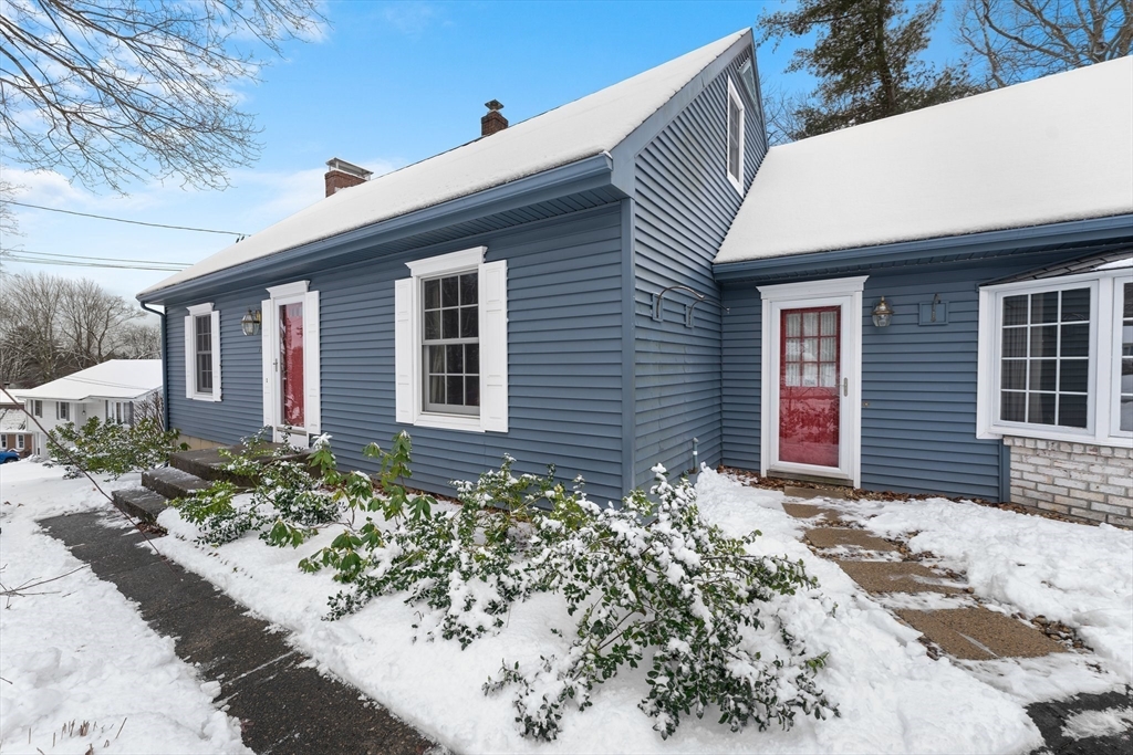 15 Country Hill Road Sturbridge, MA 01566 - Photo 39 of 41 a front view of a house with a yard