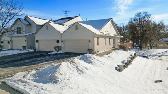 $270,000 | 1740 Pine Street, McHenry, IL 60051