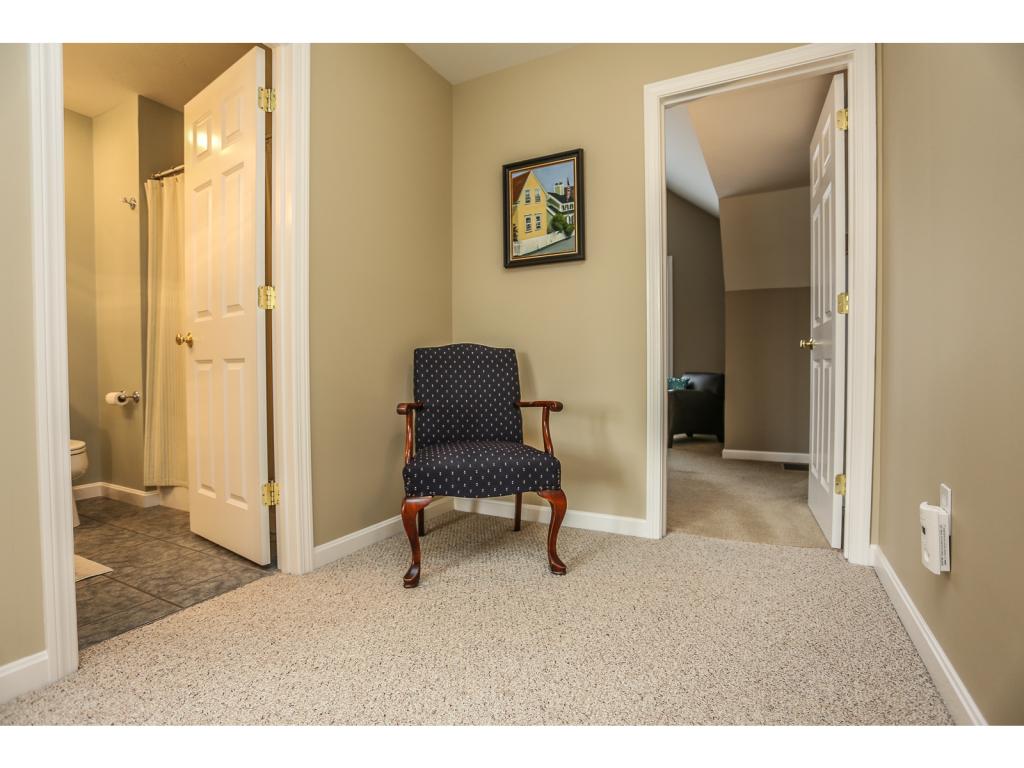 83 Hackett Hill Road, Unit 11 Manchester, NH 03102 - Photo 15 of 28