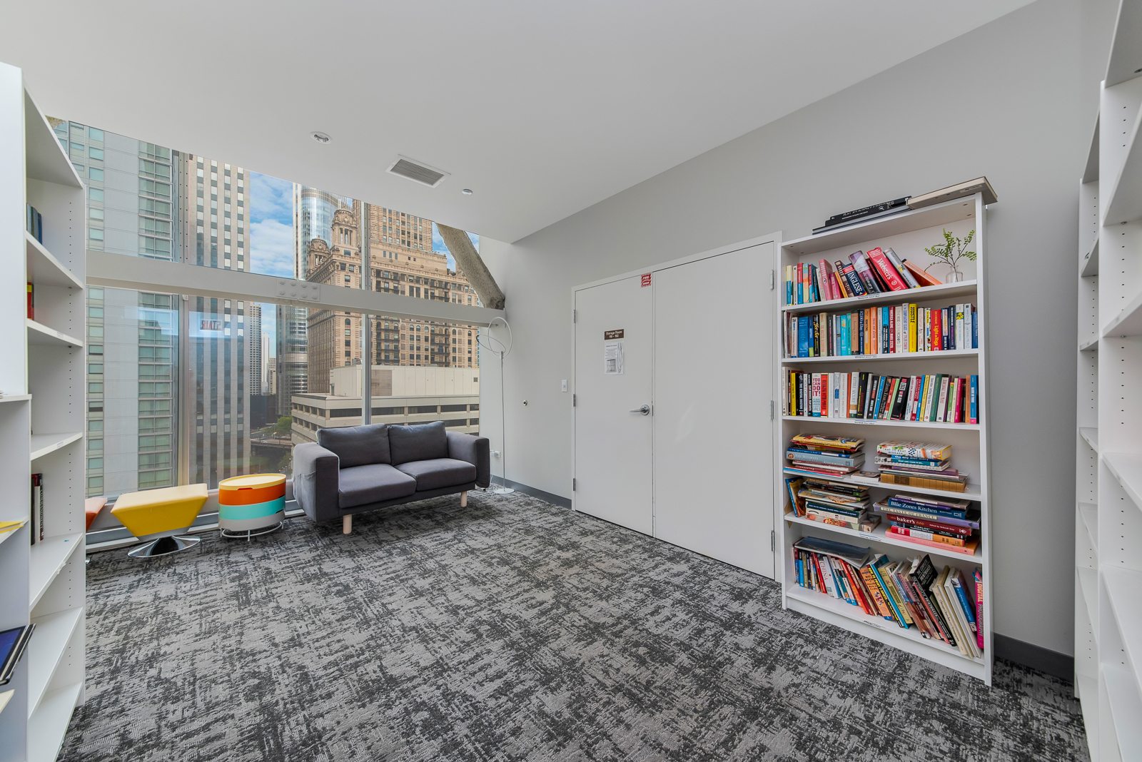 8 East Randolph Street, Unit 2107 Chicago, IL 60601 - Photo 11 of 13