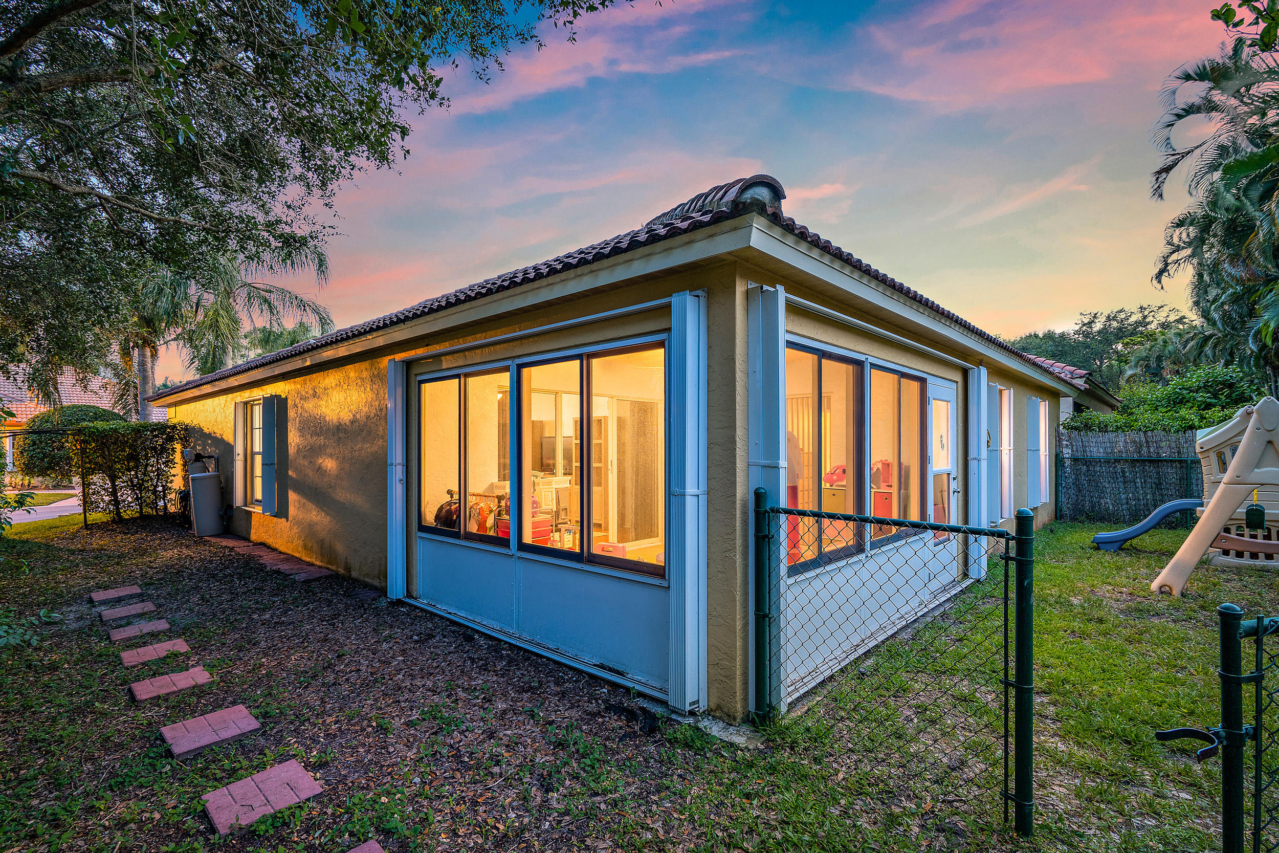 4235 Delmora Court Riviera Beach, FL 33418 - Photo 20 of 30 Back Exterior